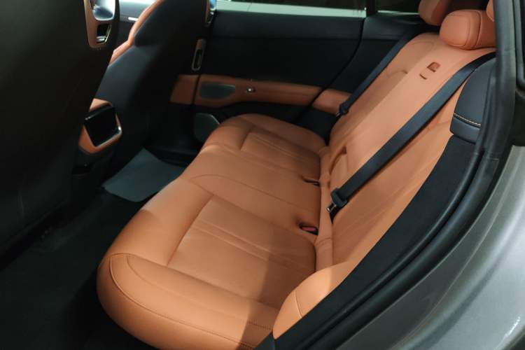Used Xiaomi Auto YU7 2025 Ultra-Long Range High-Performance All-Wheel-Drive Max Edition Left Rear Seat