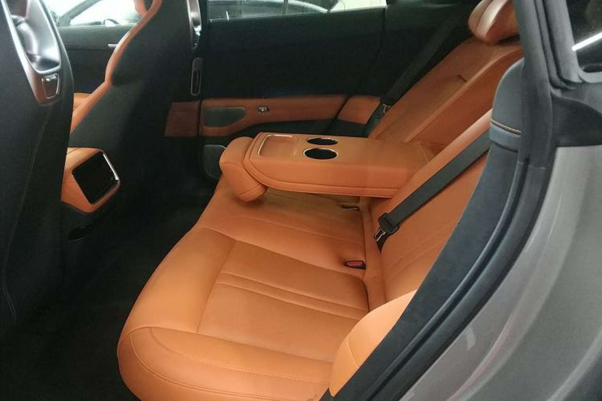 Used Xiaomi Auto YU7 2025 Ultra-Long Range High-Performance All-Wheel-Drive Max Edition Left Rear Seat