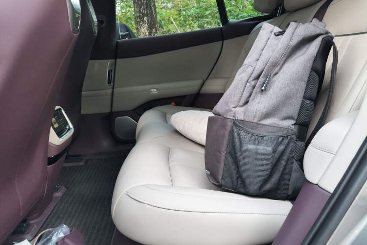 Used Xiaomi Auto YU7 2025 Ultra-Long Range Rear-Wheel Drive Version Left Rear Seat