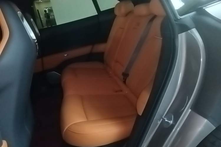Used Xiaomi Auto YU7 2025 Ultra-Long Range Rear-Wheel Drive Version Left Rear Seat