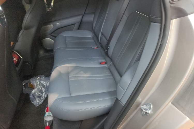 Used Xiaomi Auto YU7 2025 Ultra-Long Range High-Performance All-Wheel-Drive Max Edition Left Rear Seat