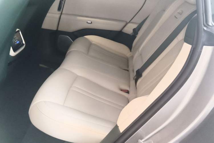 Used Xiaomi Auto YU7 2025 Ultra-Long Range Rear-Wheel Drive Version Left Rear Seat