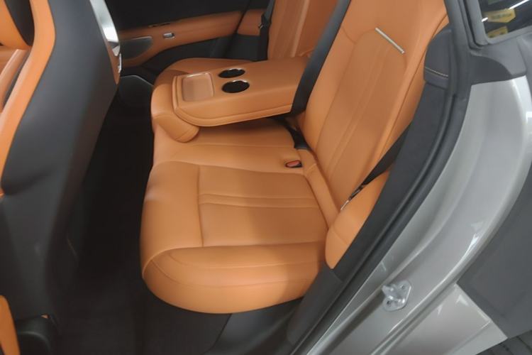 Used Xiaomi Auto YU7 2025 Ultra-Long Range High-Performance All-Wheel-Drive Max Edition Left Rear Seat