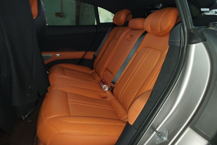 Used Xiaomi Auto YU7 2025 Ultra-Long Range High-Performance All-Wheel-Drive Max Edition Left Rear Seat
