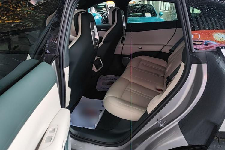 Used Xiaomi Auto YU7 2025 Ultra-Long Range All-Wheel Drive Pro Version Left Rear Seat