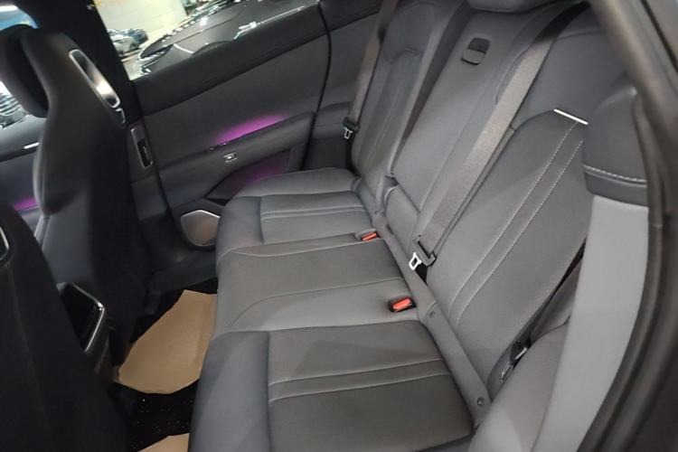Used Xiaomi Auto YU7 2025 Ultra-Long Range Rear-Wheel Drive Version Left Rear Seat