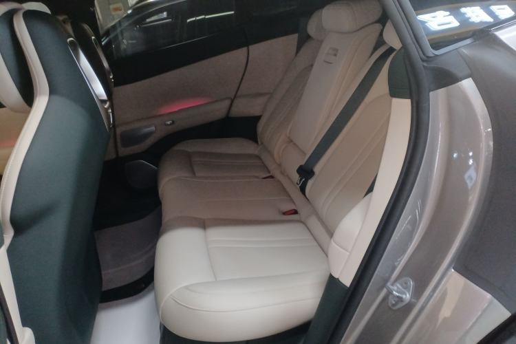Used Xiaomi Auto YU7 2025 Ultra-Long Range High-Performance All-Wheel-Drive Max Edition Left Rear Seat