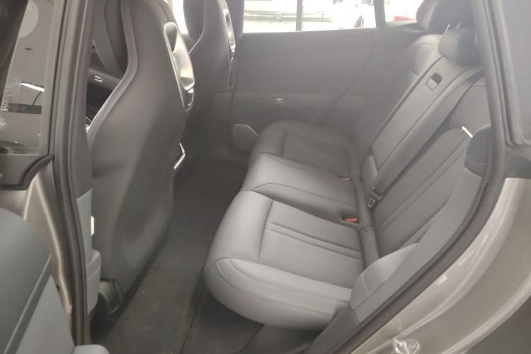 Used Xiaomi Auto YU7 2025 Ultra-Long Range All-Wheel Drive Pro Version Left Rear Seat