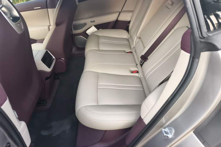 Used Xiaomi Auto YU7 2025 Ultra-Long Range High-Performance All-Wheel-Drive Max Edition Left Rear Seat