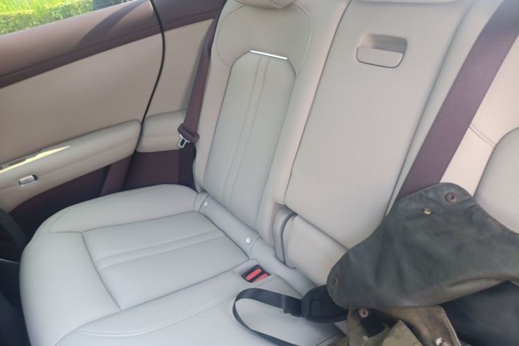 Used Xiaomi Auto YU7 2025 Ultra-Long Range Rear-Wheel Drive Version Left Rear Seat