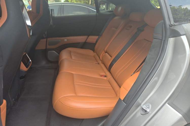 Used Xiaomi Auto YU7 2025 Ultra-Long Range High-Performance All-Wheel-Drive Max Edition Left Rear Seat