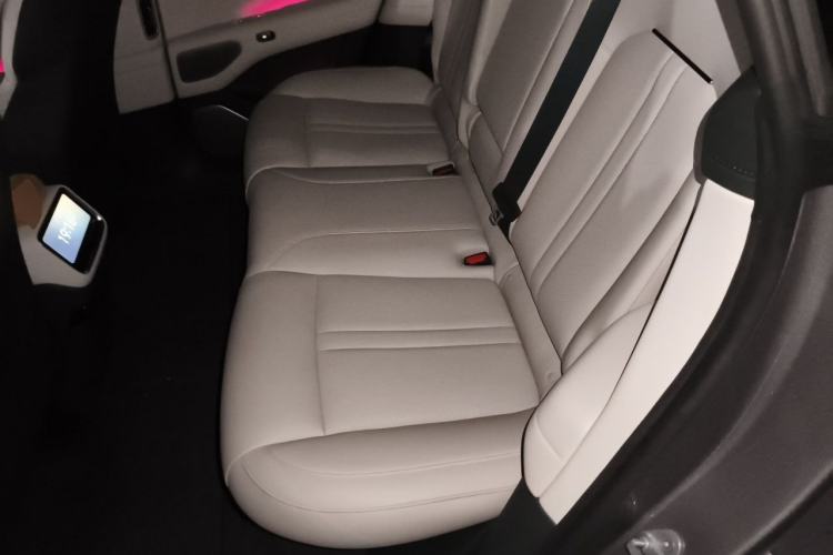 Used Xiaomi Auto YU7 2025 Ultra-Long Range High-Performance All-Wheel-Drive Max Edition Left Rear Seat