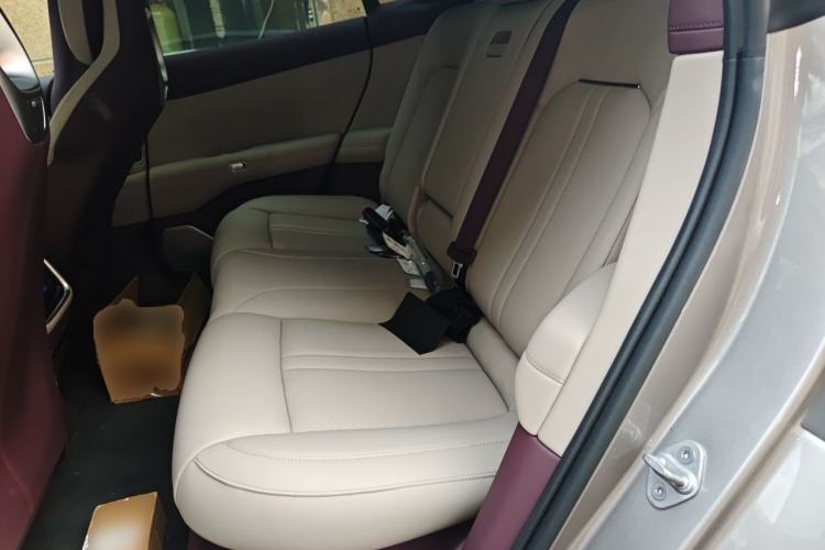 Used Xiaomi Auto YU7 2025 Ultra-Long Range All-Wheel Drive Pro Version Left Rear Seat