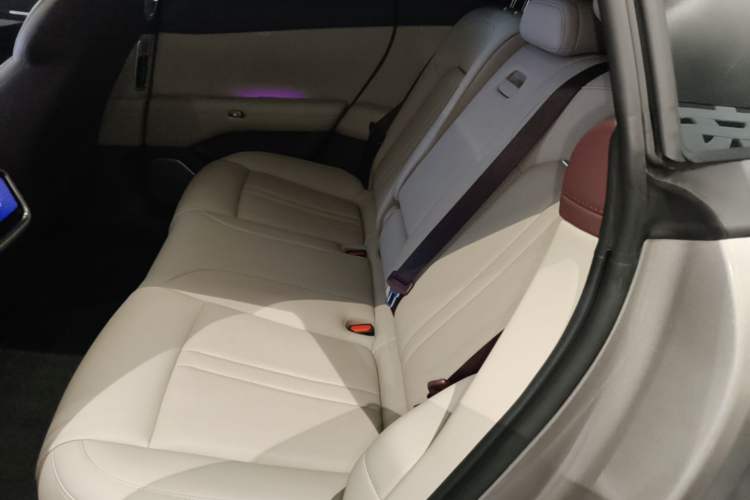 Used Xiaomi Auto YU7 2025 Ultra-Long Range All-Wheel Drive Pro Version Left Rear Seat