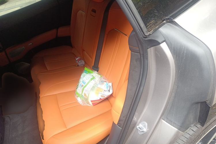 Used Xiaomi Auto YU7 2025 Ultra-Long Range High-Performance All-Wheel-Drive Max Edition Left Rear Seat