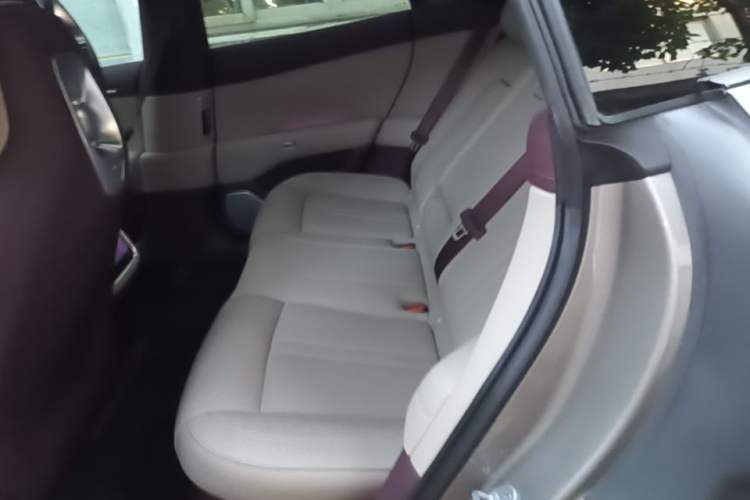Used Xiaomi Auto YU7 2025 Ultra-Long Range All-Wheel Drive Pro Version Left Rear Seat