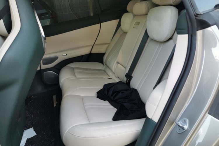 Used Xiaomi Auto YU7 2025 Ultra-Long Range All-Wheel Drive Pro Version Left Rear Seat