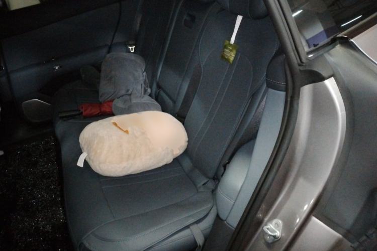 Used Xiaomi Auto YU7 2025 Ultra-Long Range Rear-Wheel Drive Version Left Rear Seat