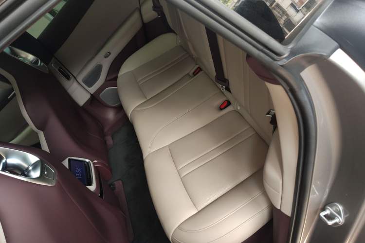 Used Xiaomi Auto YU7 2025 Ultra-Long Range All-Wheel Drive Pro Version Left Rear Seat