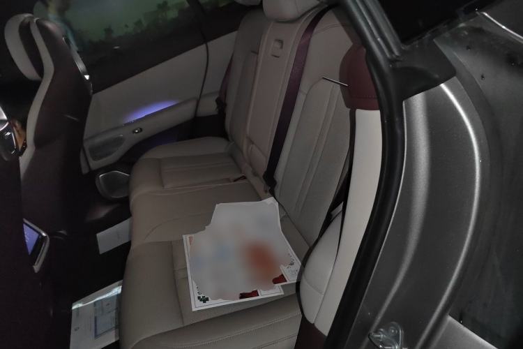Used Xiaomi Auto YU7 2025 Ultra-Long Range High-Performance All-Wheel-Drive Max Edition Left Rear Seat