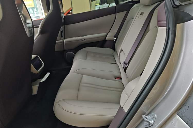 Used Xiaomi Auto YU7 2025 Ultra-Long Range All-Wheel Drive Pro Version Left Rear Seat