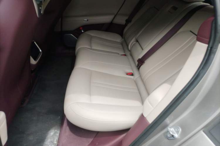 Used Xiaomi Auto YU7 2025 Ultra-Long Range All-Wheel Drive Pro Version Left Rear Seat