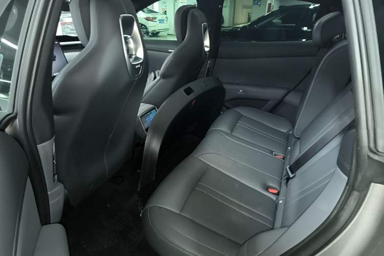 Used Xiaomi Auto YU7 2025 Ultra-Long Range All-Wheel Drive Pro Version Left Rear Seat