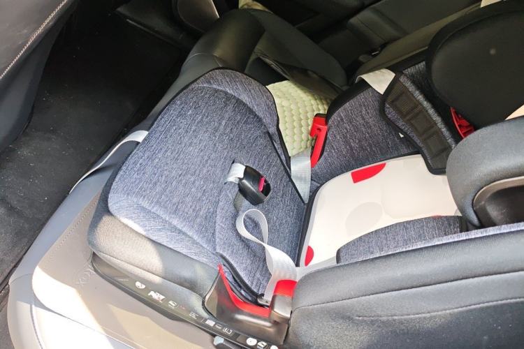 Used Xiaomi Auto YU7 2025 Ultra-Long Range Rear-Wheel Drive Version Left Rear Seat