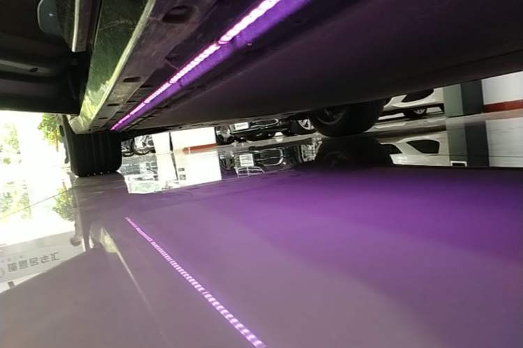 Used Xiaomi Auto YU7 2025 Ultra-Long Range Rear-Wheel Drive Version Left Side Sill