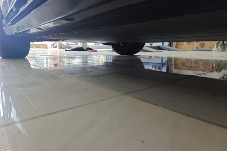 Used Xiaomi Auto YU7 2025 Ultra-Long Range Rear-Wheel Drive Version Left Side Sill