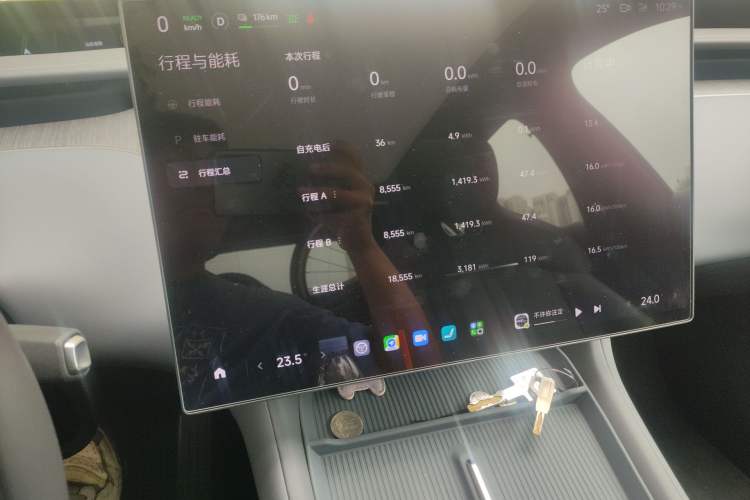 Used Xiaomi Auto YU7 2025 Ultra-Long Range All-Wheel Drive Pro Version Odometer Close Up