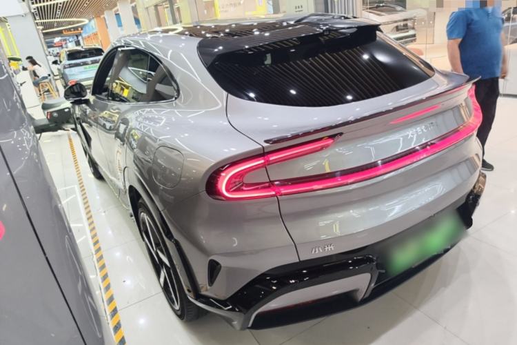 Used Xiaomi Auto YU7 2025 Ultra-Long Range High-Performance All-Wheel-Drive Max Edition Rear Left 45 Deg