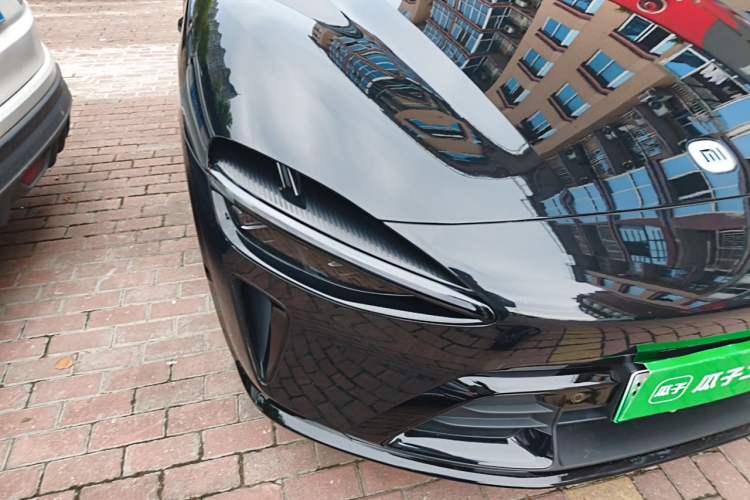 Used Xiaomi Auto YU7 2025 Ultra-Long Range High-Performance All-Wheel-Drive Max Edition Right Front Headlight