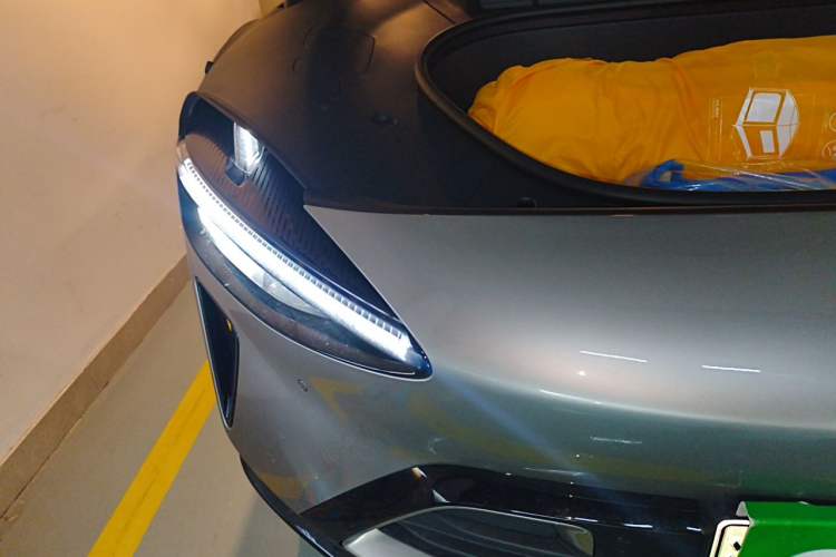 Used Xiaomi Auto YU7 2025 Ultra-Long Range All-Wheel Drive Pro Version Right Front Headlight