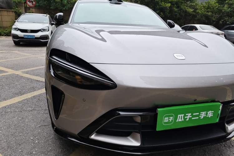 Used Xiaomi Auto YU7 2025 Ultra-Long Range High-Performance All-Wheel-Drive Max Edition Right Front Headlight