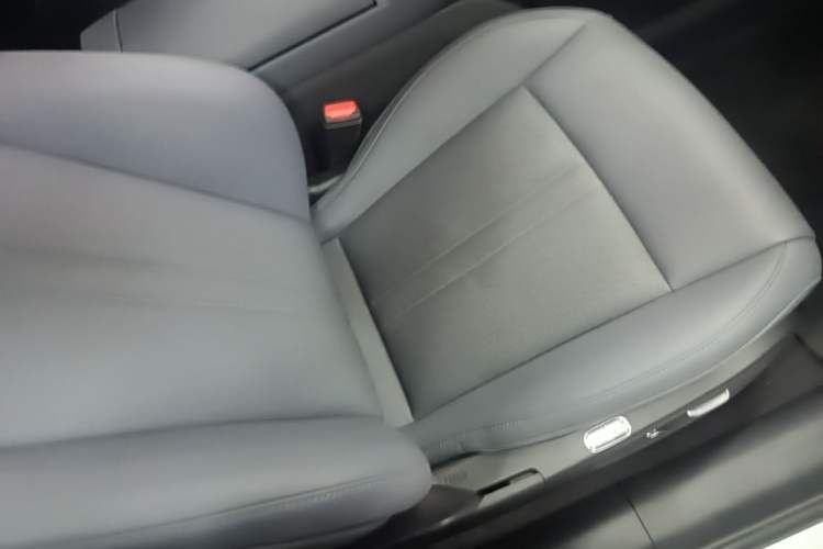 Used Xiaomi Auto YU7 2025 Ultra-Long Range All-Wheel Drive Pro Version Right Front Seat