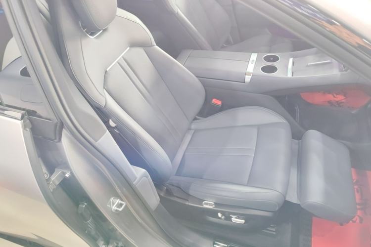 Used Xiaomi Auto YU7 2025 Ultra-Long Range All-Wheel Drive Pro Version Right Front Seat