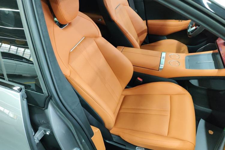 Used Xiaomi Auto YU7 2025 Ultra-Long Range High-Performance All-Wheel-Drive Max Edition Right Front Seat
