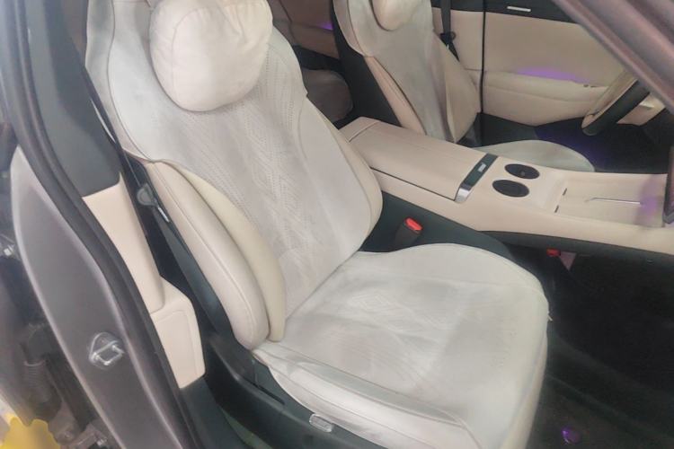 Used Xiaomi Auto YU7 2025 Ultra-Long Range Rear-Wheel Drive Version Right Front Seat