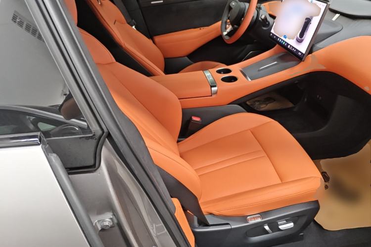 Used Xiaomi Auto YU7 2025 Ultra-Long Range High-Performance All-Wheel-Drive Max Edition Right Front Seat