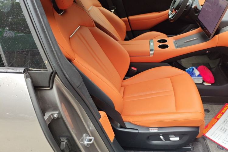 Used Xiaomi Auto YU7 2025 Ultra-Long Range High-Performance All-Wheel-Drive Max Edition Right Front Seat
