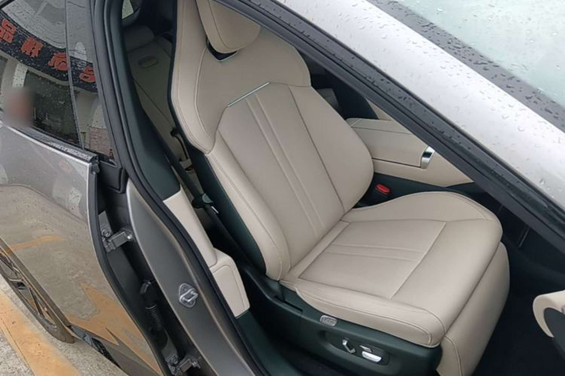 Used Xiaomi Auto YU7 2025 Ultra-Long Range All-Wheel Drive Pro Version Right Front Seat