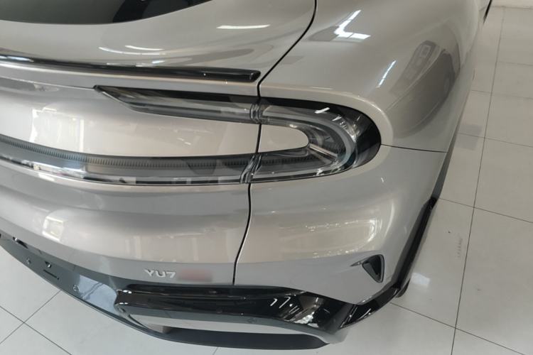 Used Xiaomi Auto YU7 2025 Ultra-Long Range High-Performance All-Wheel-Drive Max Edition Right Rear Taillight