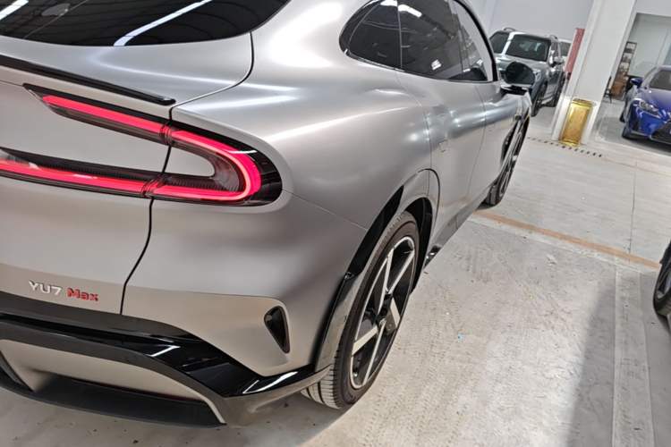 Used Xiaomi Auto YU7 2025 Ultra-Long Range High-Performance All-Wheel-Drive Max Edition Right Rear Taillight