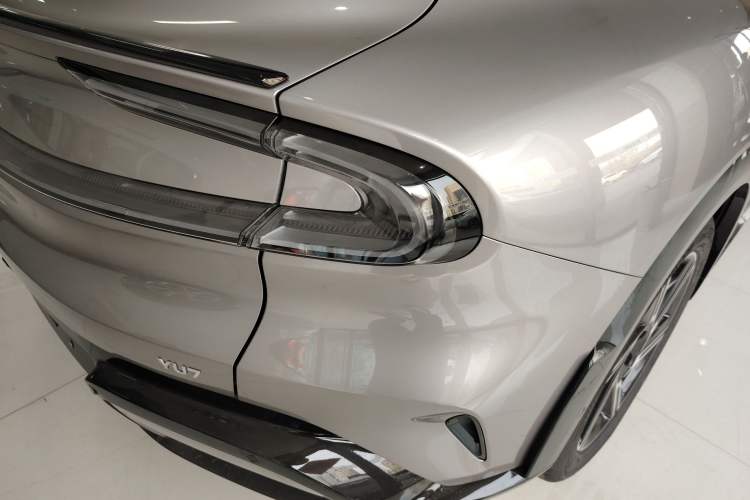 Used Xiaomi Auto YU7 2025 Ultra-Long Range All-Wheel Drive Pro Version Right Rear Taillight