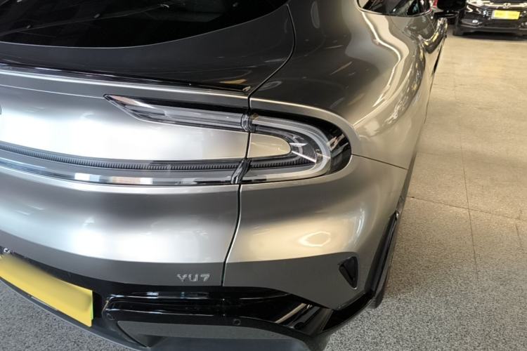Used Xiaomi Auto YU7 2025 Ultra-Long Range All-Wheel Drive Pro Version Right Rear Taillight
