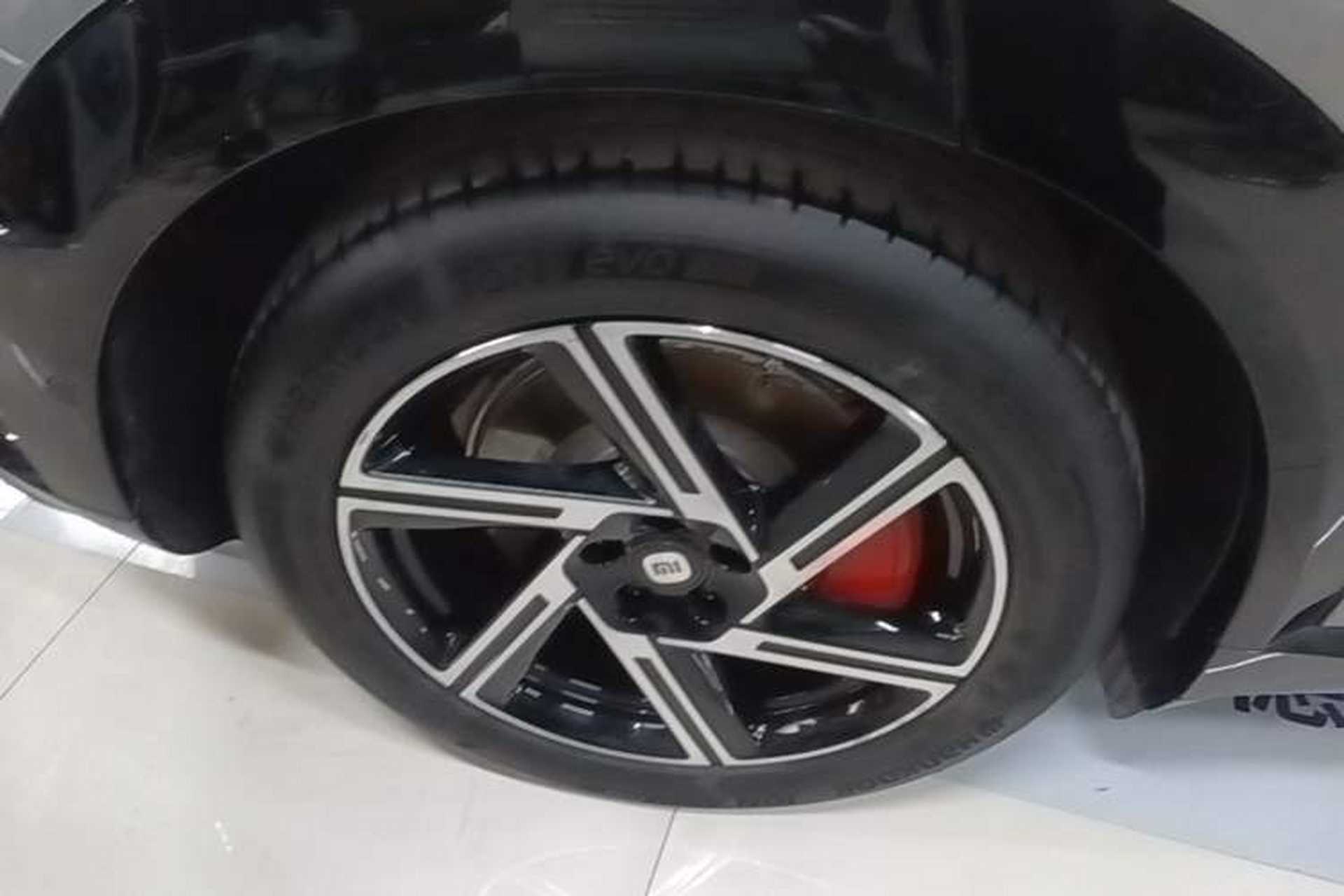 Used Xiaomi Auto YU7 2025 Ultra-Long Range All-Wheel Drive Pro Version Right Rear Wheel Hub