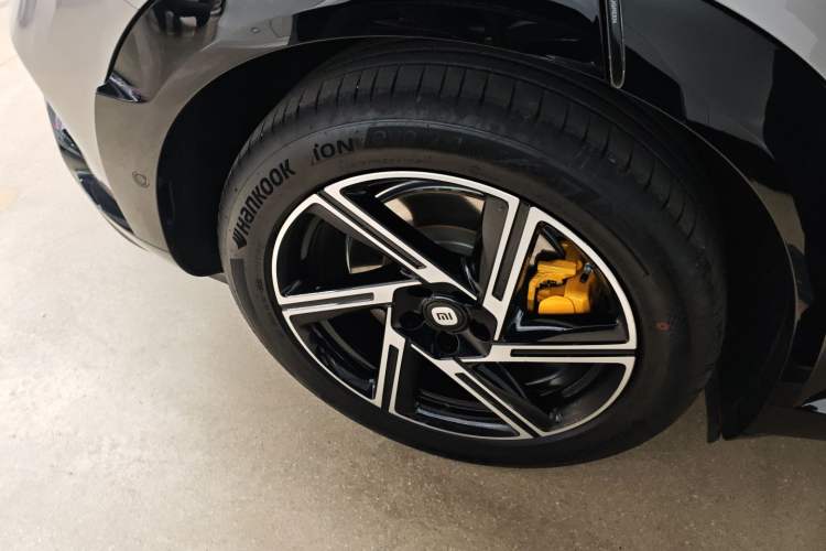 Used Xiaomi Auto YU7 2025 Ultra-Long Range Rear-Wheel Drive Version Right Rear Wheel Hub