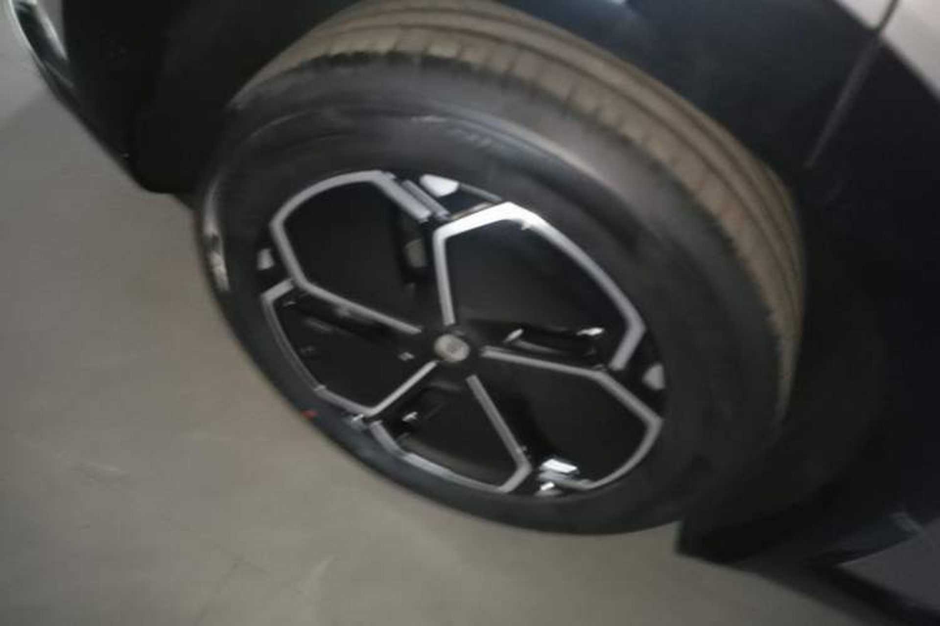 Used Xiaomi Auto YU7 2025 Ultra-Long Range Rear-Wheel Drive Version Right Rear Wheel Hub