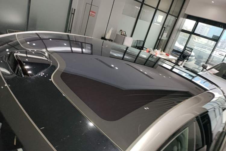 Used Xiaomi Auto YU7 2025 Ultra-Long Range Rear-Wheel Drive Version Roof